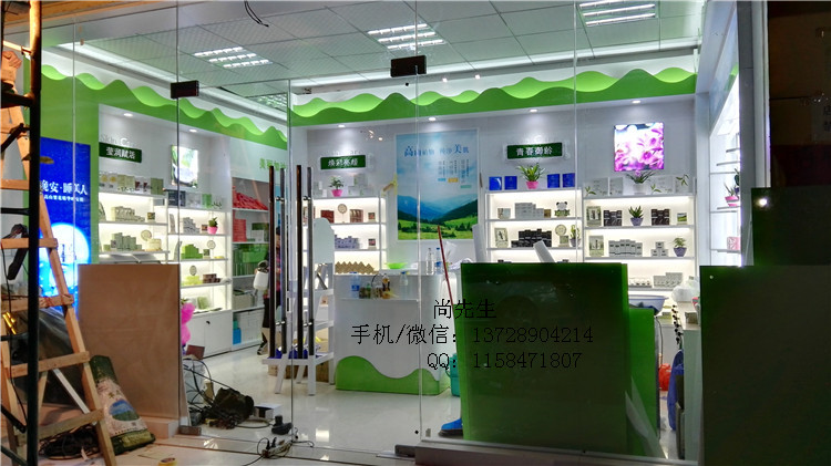 化妝品店柜臺.jpg