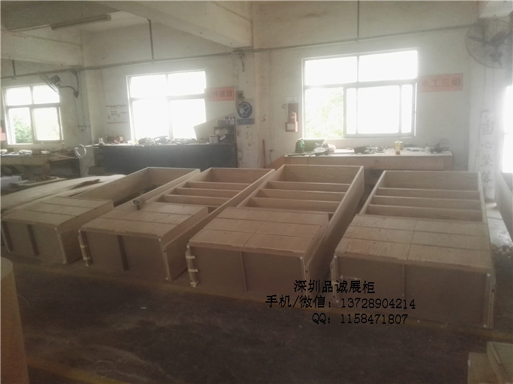 化妝品木制展示柜.jpg