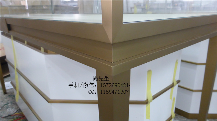 珠寶展示柜細節.jpg