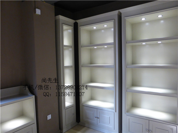 木制展柜圖片.jpg