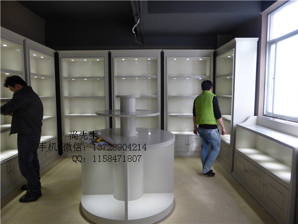 瓷器展柜圖片.jpg