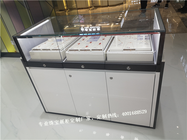珠寶展示柜細節.jpg