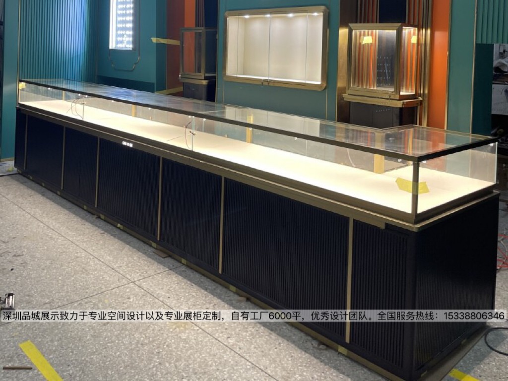 深圳品城展示玉璽格珠寶店設計效果圖3.jpg