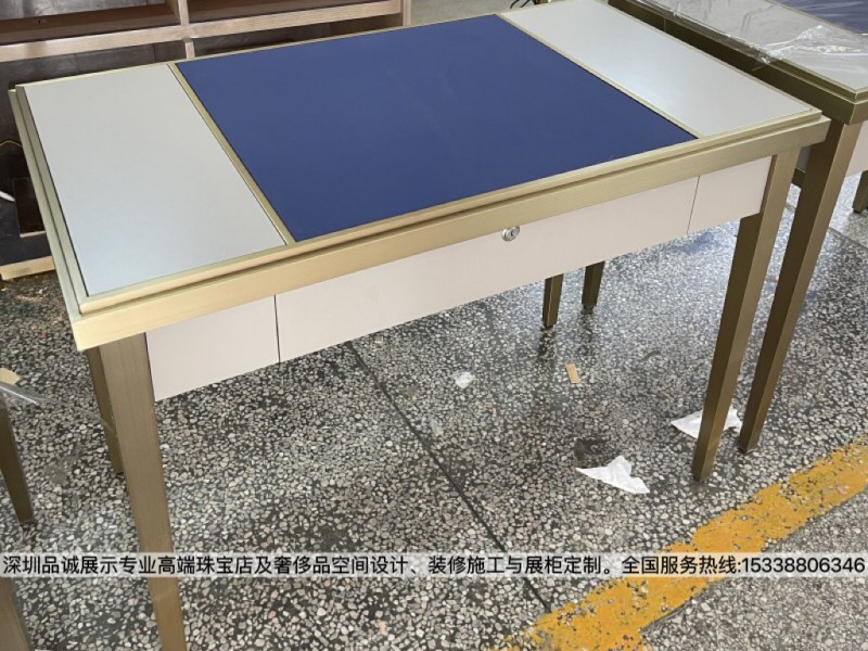 深圳品誠珠寶展柜設計效果圖4_副本.jpg